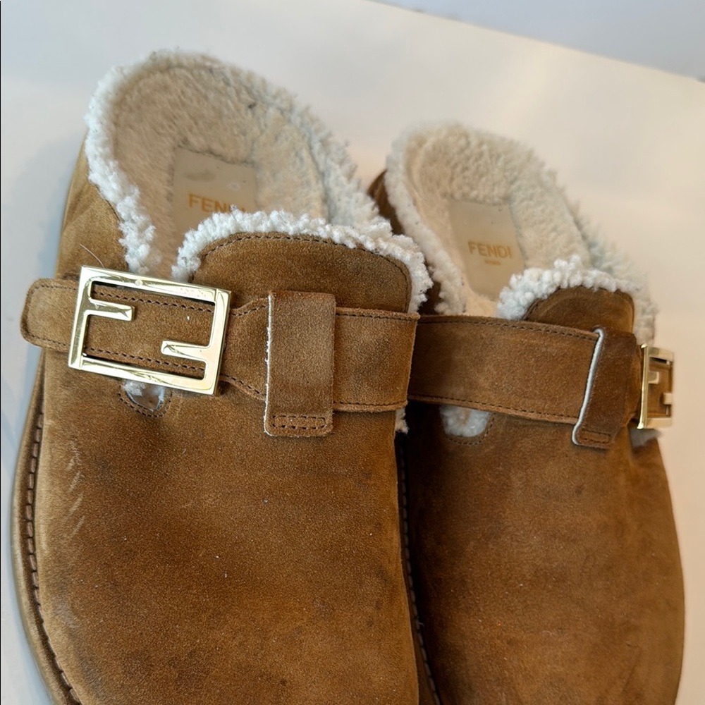 Fendi Gold and Brown Mules with Soft Lining - Picture 8 of 12